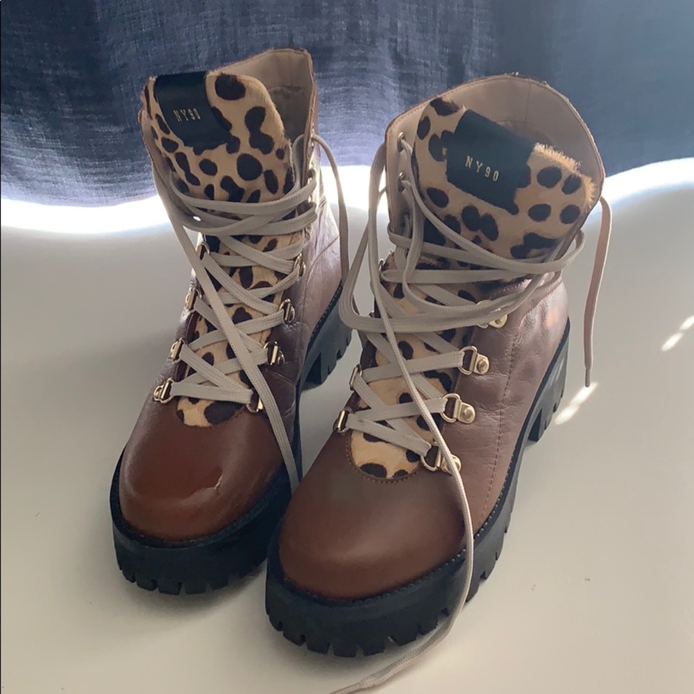 Steve Madden hiking style boot w/leopard!